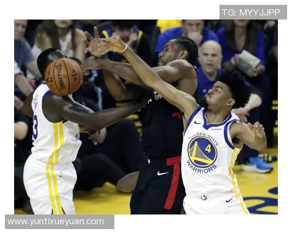 猛龙勇士总决赛第三场激战回顾与精彩瞬间分析